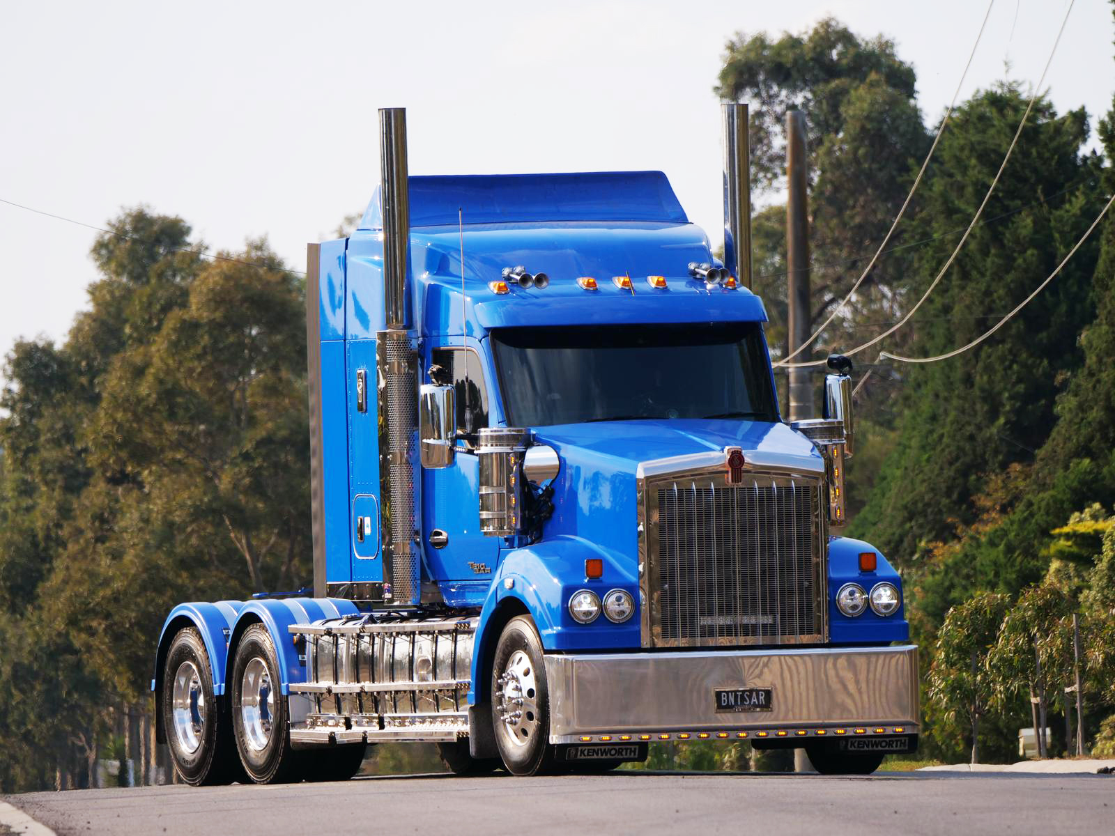 BNT Logistics Kenworth truck